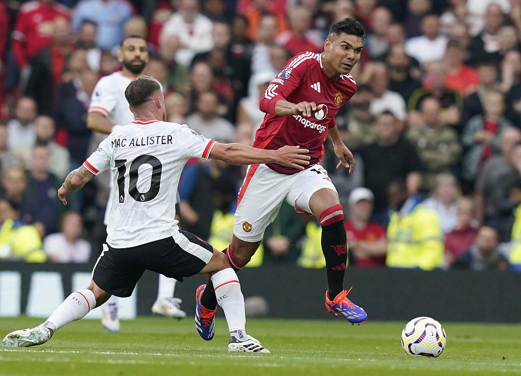 曼联客场大胜伯恩利：前锋发挥出色