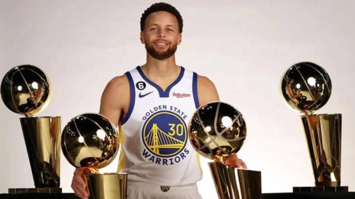 球王库里再次绽放,率队获得胜利