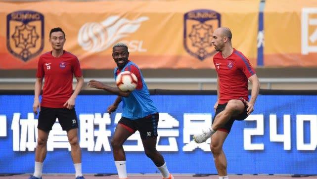 关于苏宁客场击败重庆，取得客场三分的信息