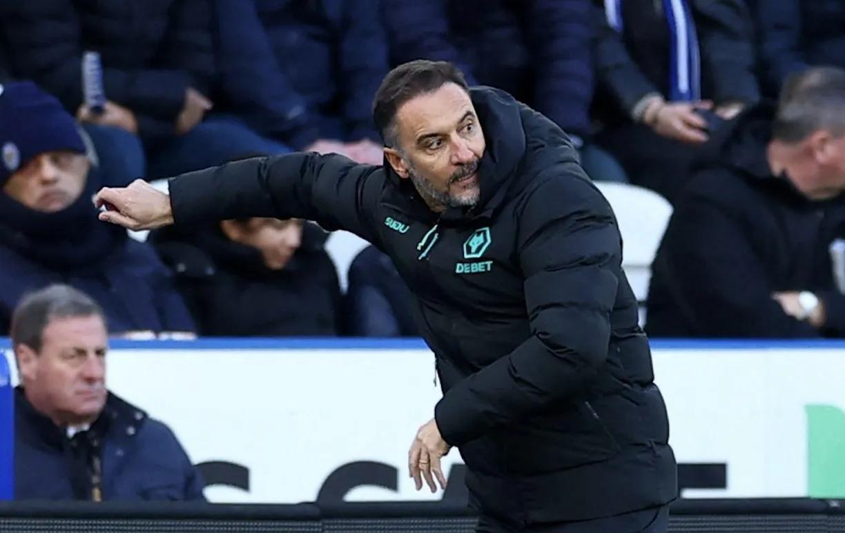 包含狼队客场爆冷，逆转对手取得胜利的词条