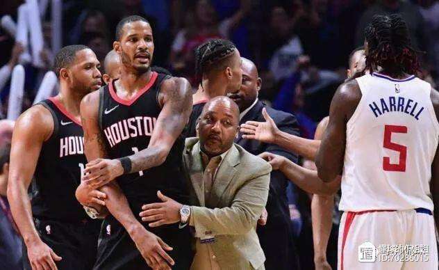 包含强强对话，谁能在关键一战中占据上风的词条