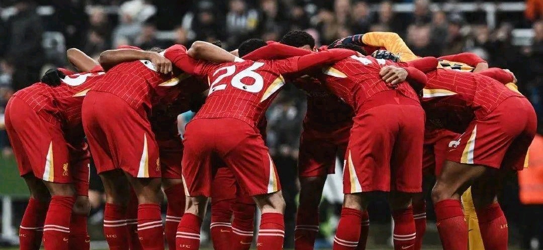 包含利物浦准备迎战那不勒斯的强劲冲击的词条