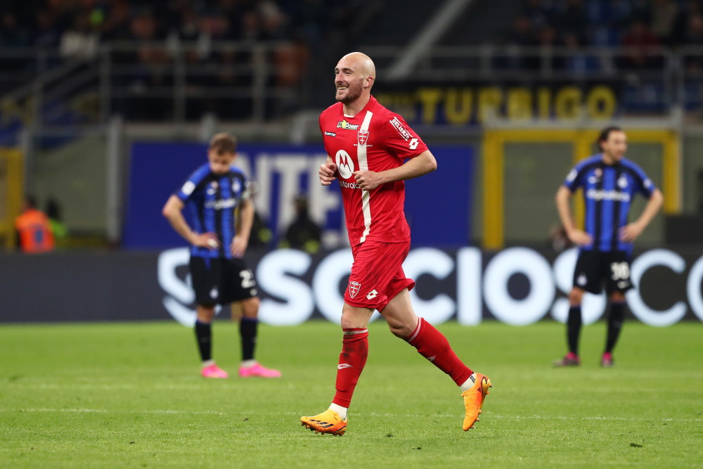 包含佛罗伦萨主场告负，崇尚攻势还需磨炼的词条