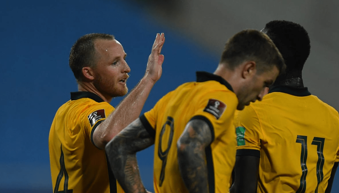 拉维尔队客场取胜，取得关键的比赛积分