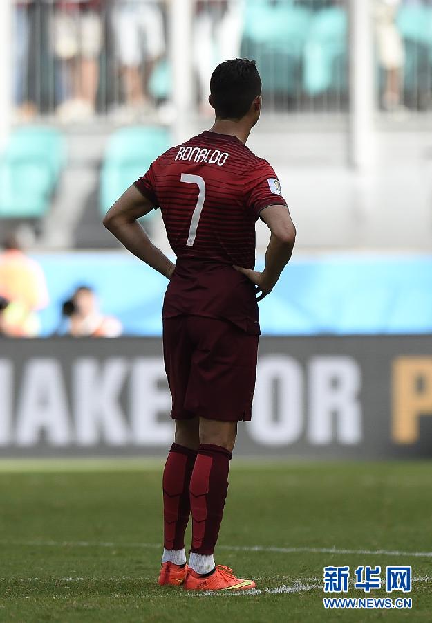 意大利惨败于葡萄牙,主教练面临辞职压力的简单介绍 意大利惨败于葡萄牙,主教练面临辞职压力的简单介绍