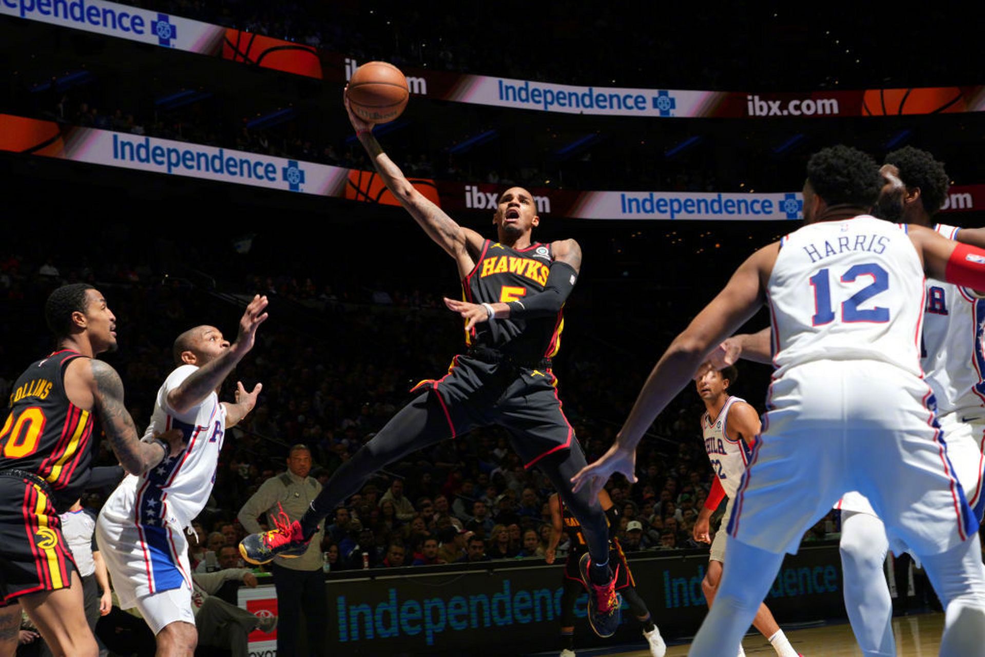 雄鹿队主场失利，球队需调整状态