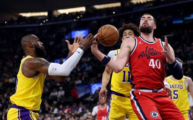 快船面临关键时刻,球队全力备战争取下一场胜利的简单介绍 快船面临关键时刻,球队全力备战争取下一场胜利的简单介绍