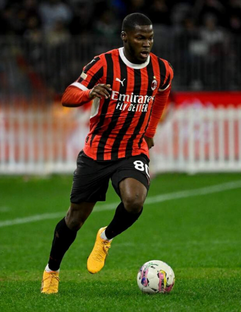 关于AC米兰逆转帕尔马，取得关键胜利的信息