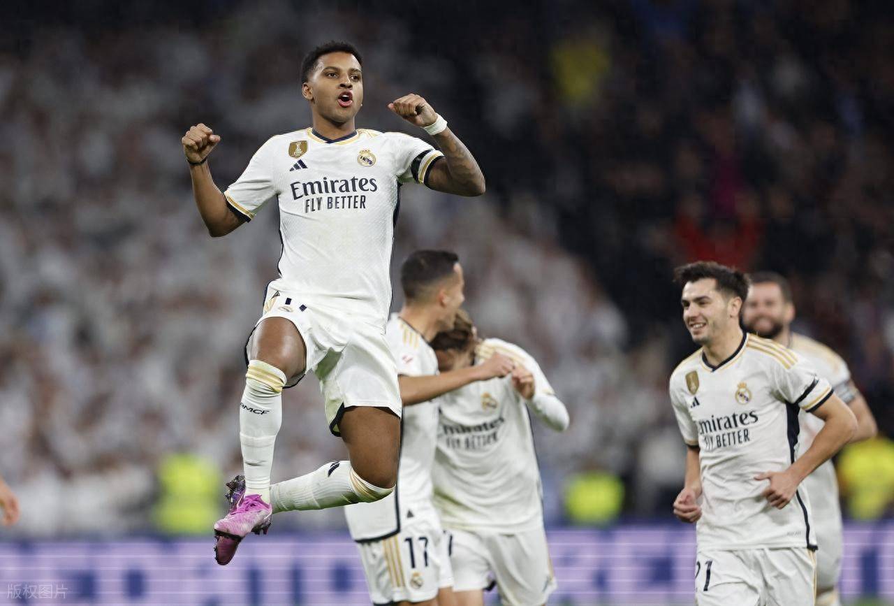 包含巴西门将连续关键扑救，助球队晋级世界杯四强的词条