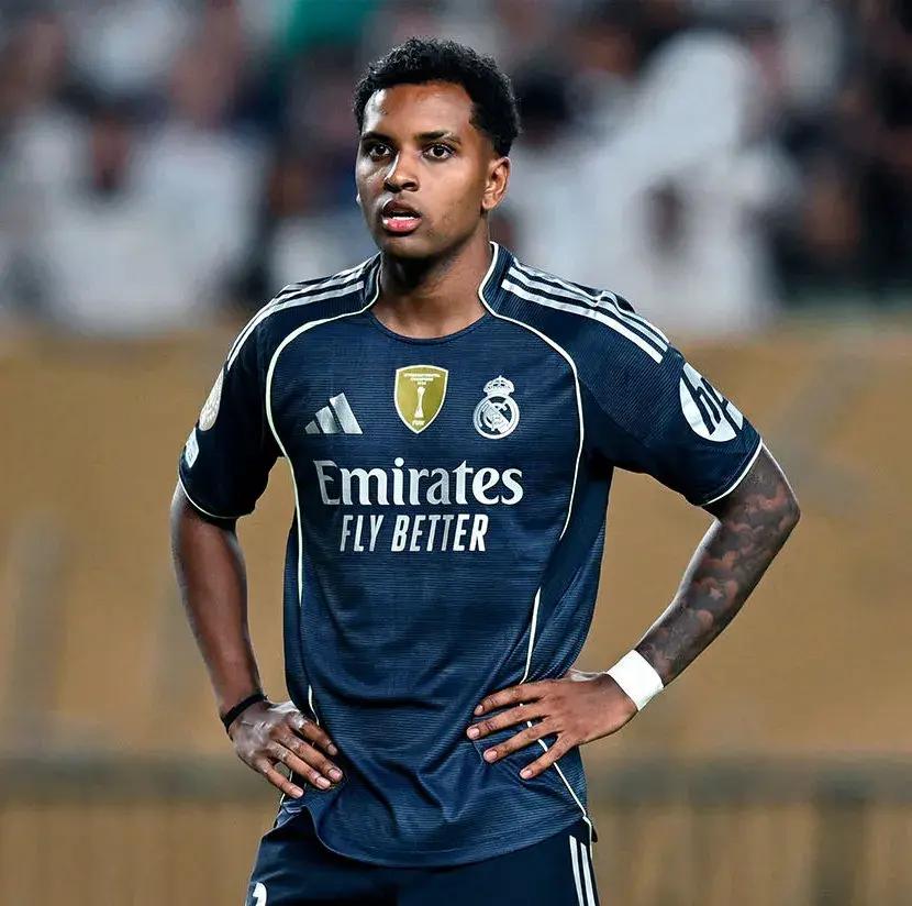 传闻:巨星将转会至同城死敌球队的简单介绍 传闻:巨星将转会至同城死敌球队的简单介绍