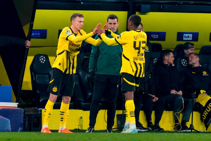 关于多特蒙德遭遇主场失利,排名下滑的信息 关于多特蒙德遭遇主场失利,排名下滑的信息