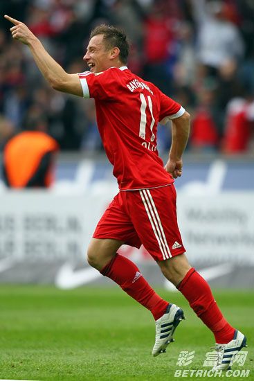 柏林赫塔客场逆袭,建立领先优势 柏林赫塔客场逆袭,建立领先优势