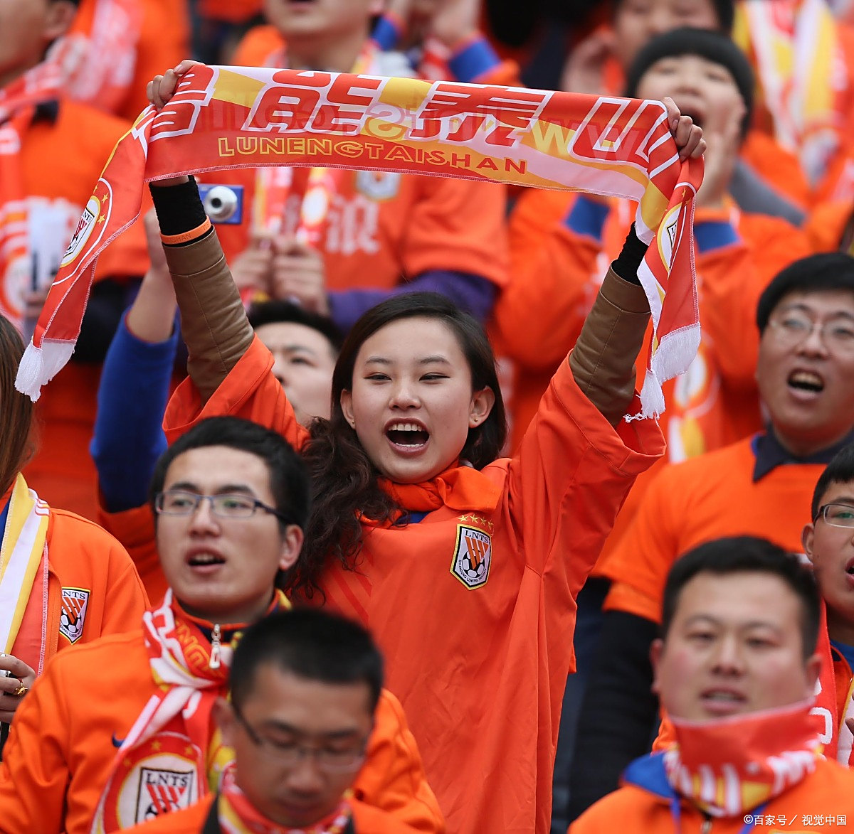 世界杯决赛前夕,球迷疯狂抢购门票的简单介绍 世界杯决赛前夕,球迷疯狂抢购门票的简单介绍