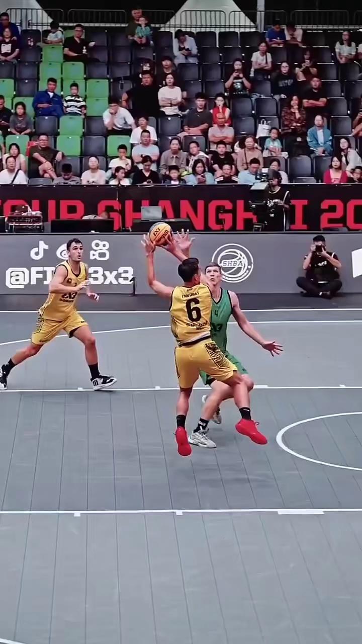 欧洲顶级篮球联赛季后赛激烈展开 欧洲顶级篮球联赛季后赛激烈展开