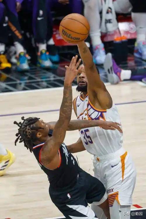 失误连连！球队连败影响阵容深化的简单介绍