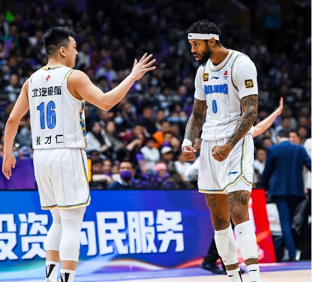 包含外援强势发挥,助力球队晋级下一轮比赛的词条