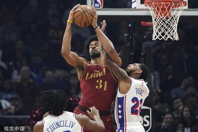 76人队在客场击败公牛队,实现反超