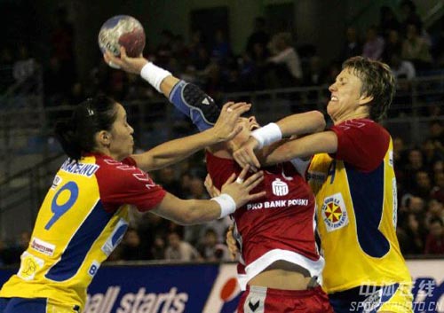 波兰队取得胜利,击败罗马尼亚队 波兰队取得胜利,击败罗马尼亚队