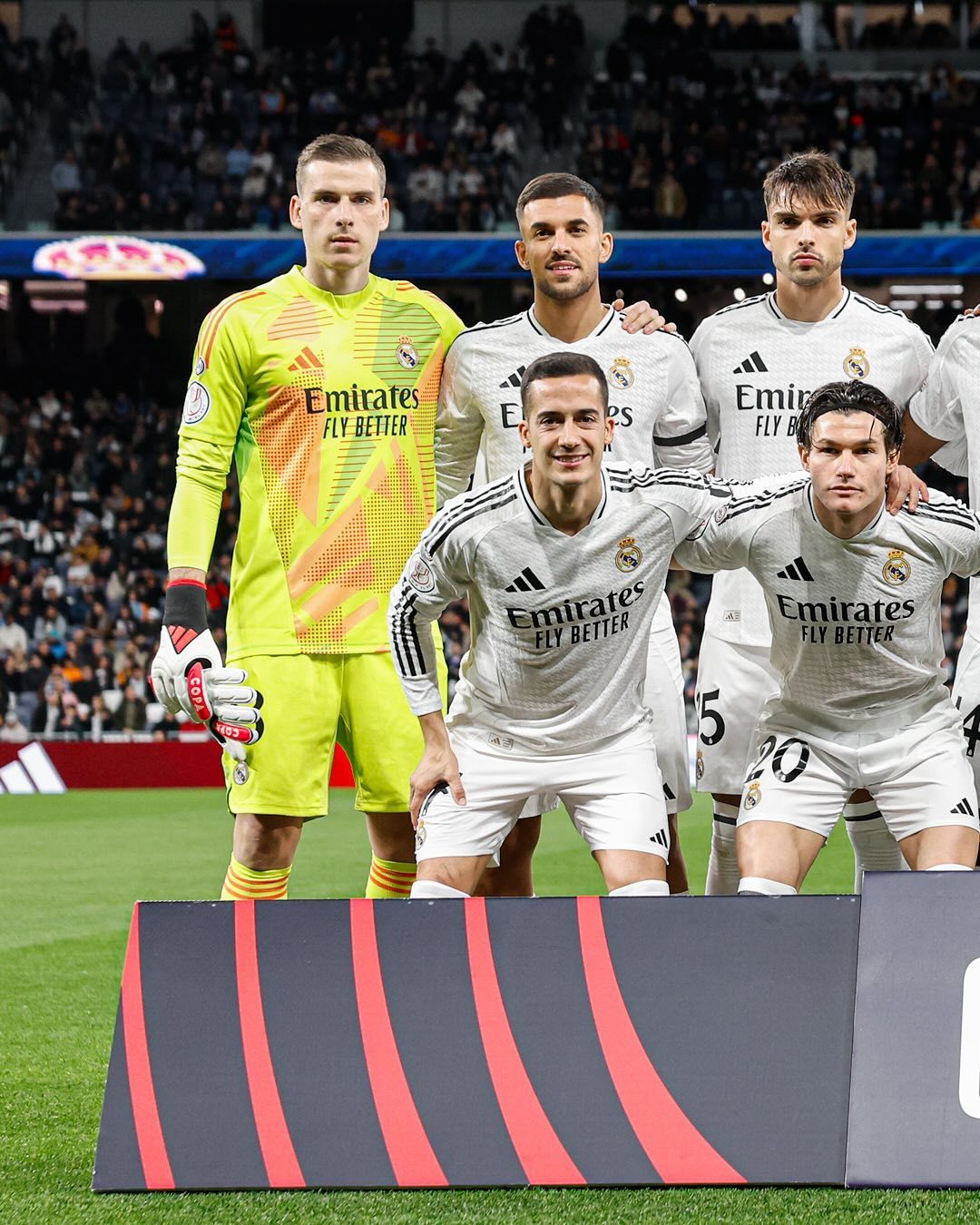 包含皇马主场大胜毕尔巴鄂竞技,稳居榜尾的词条