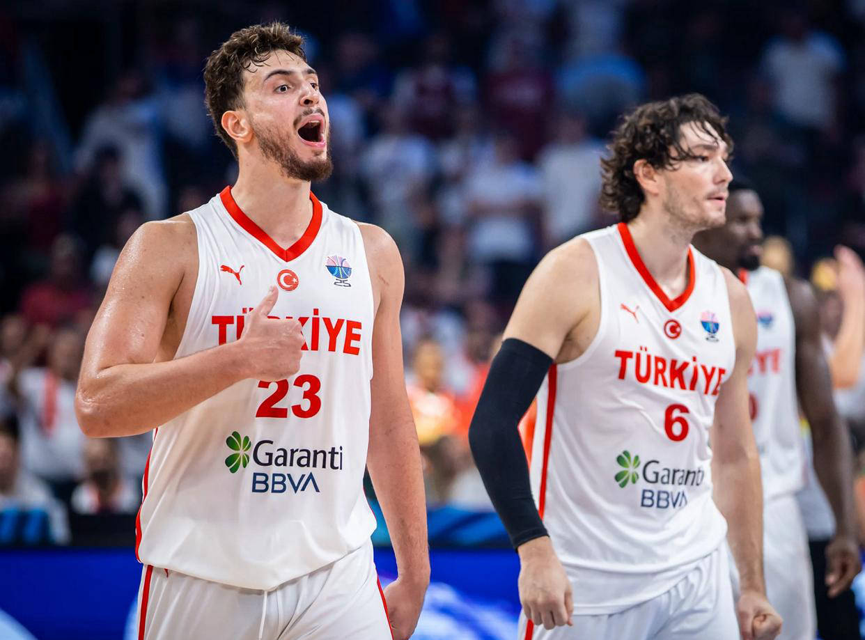 欧洲杯篮球赛进入激烈角逐阶段，巨星争霸