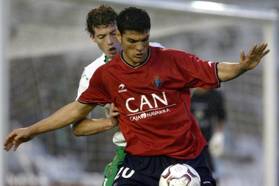 包含塞维利亚迎来连胜，成功击败奥萨苏纳的词条