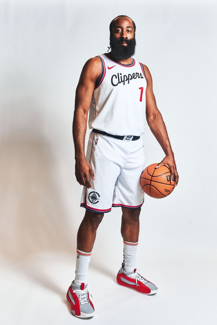 快船队备战新赛季，年轻球员训练成绩稳步提升的简单介绍