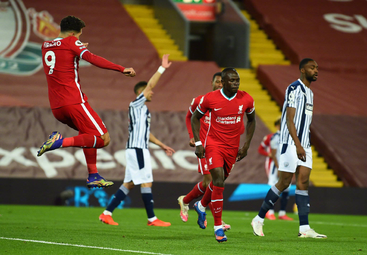 包含热刺客场逆转狼队，穆里尼奥带队积分榜升至第五的词条