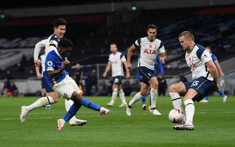 包含热刺主场告负,遭遇三连败颓势难挽的词条