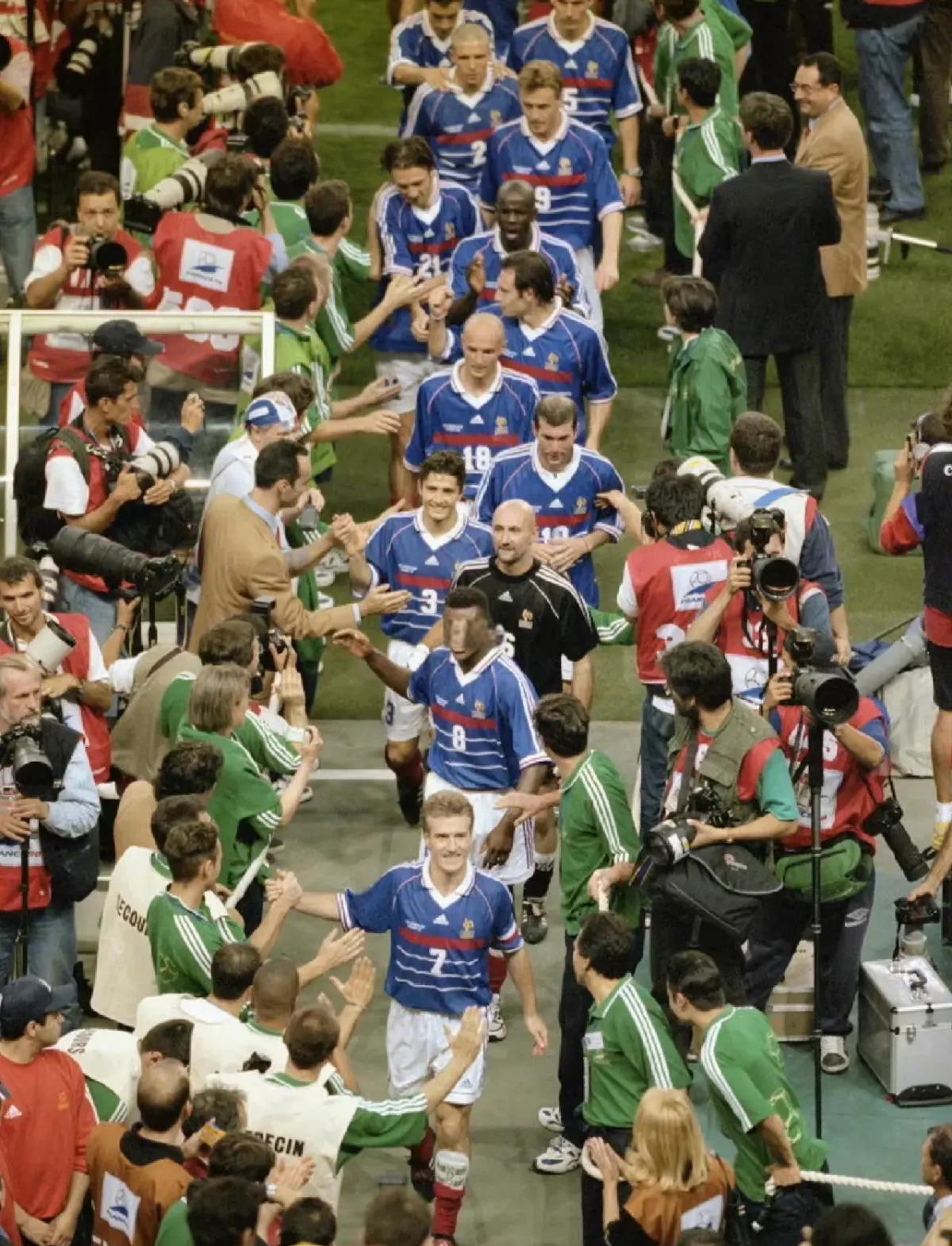 巴西击败西班牙,力压对手晋级世界杯半决赛