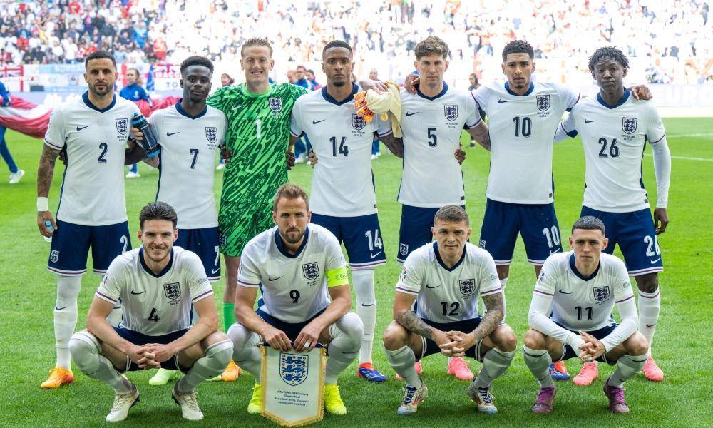 欧洲足坛变幻莫测,豪门球队争夺胜利 欧洲足坛变幻莫测,豪门球队争夺胜利