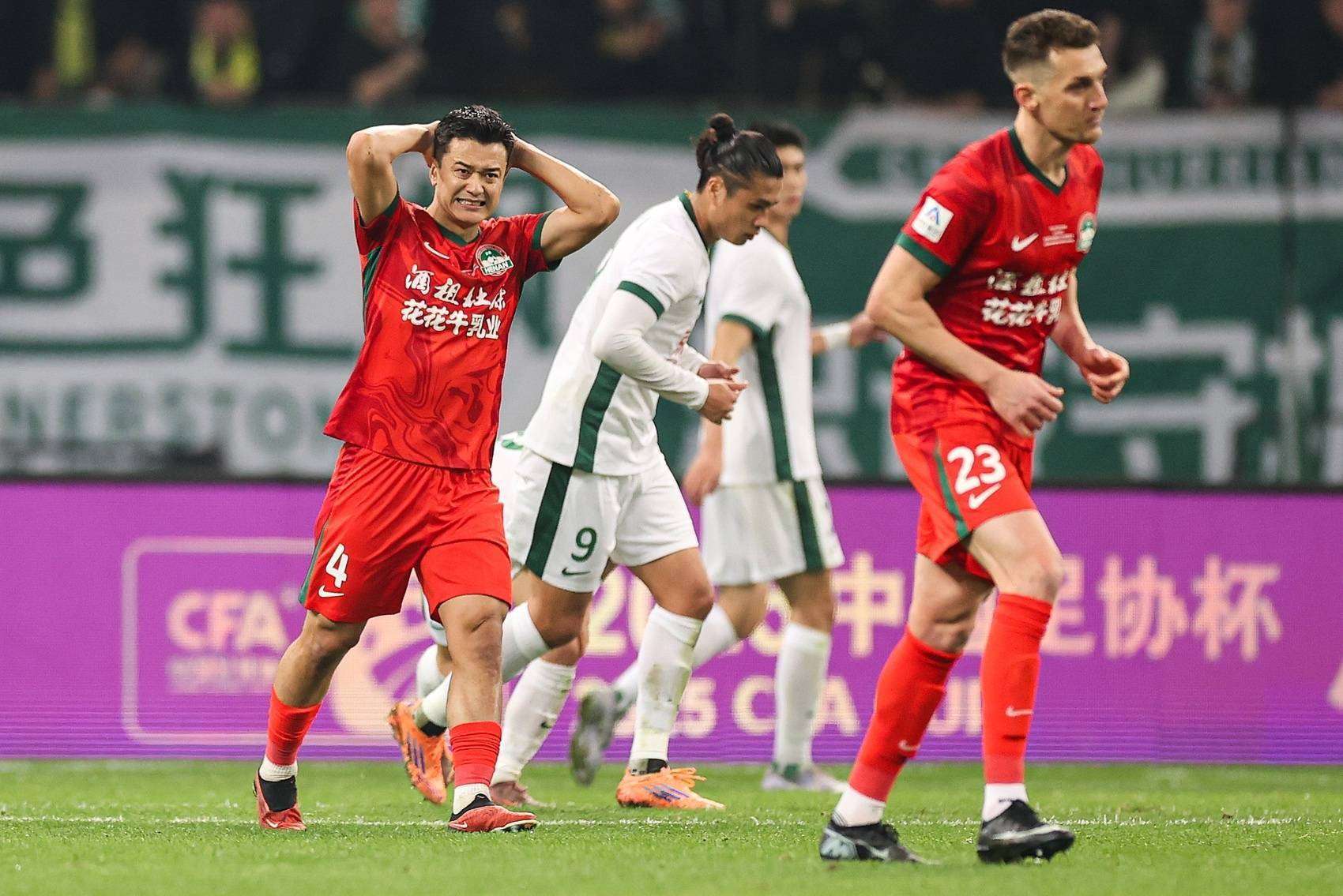 肩负期望，球队实力增强夺目出色的简单介绍