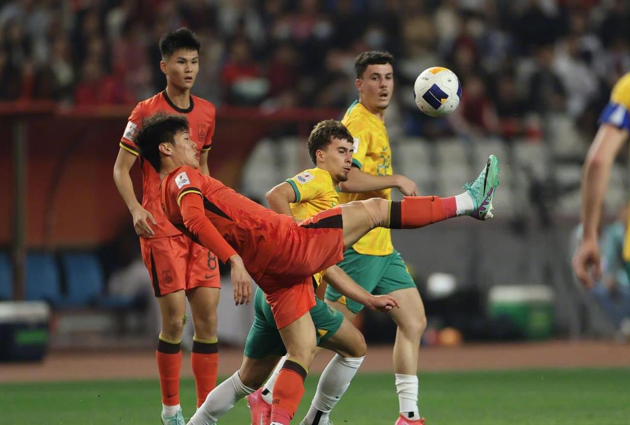 亚洲球队表现出色，轻松晋级淘汰赛的简单介绍