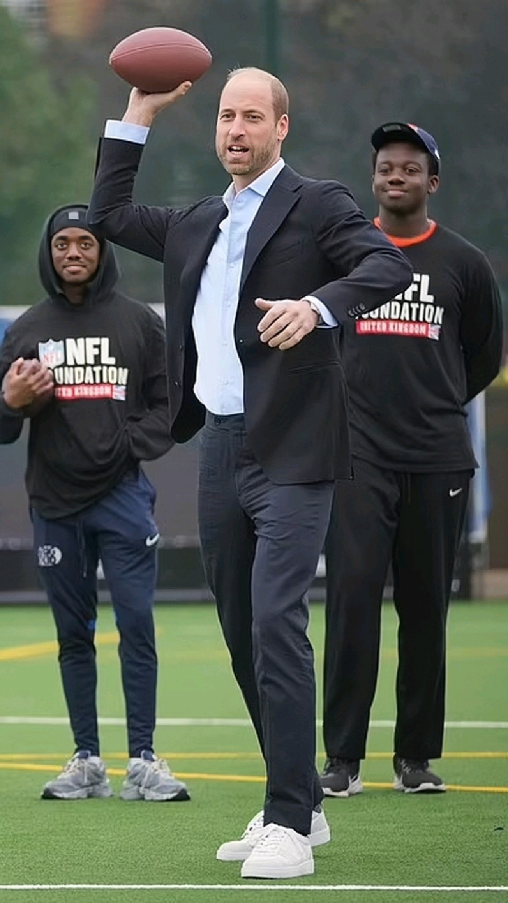 关于青年球员出场表现出色,一展身手引领球队胜利的信息 关于青年球员出场表现出色,一展身手引领球队胜利的信息