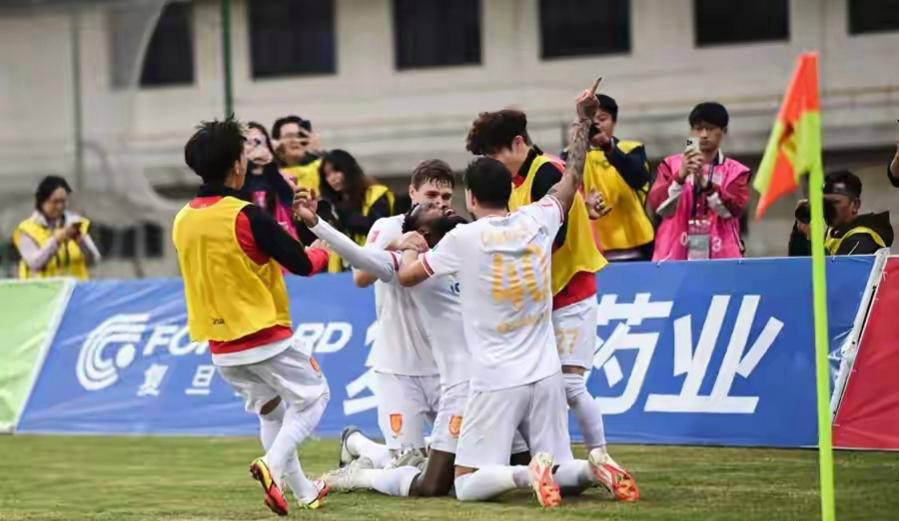 重要比赛前夕球队换帅，风波四起的简单介绍