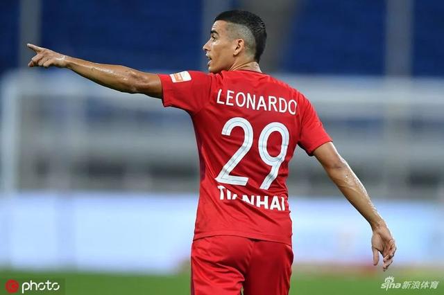 包含大连宏运遭遇四连败，保级形势严峻的词条