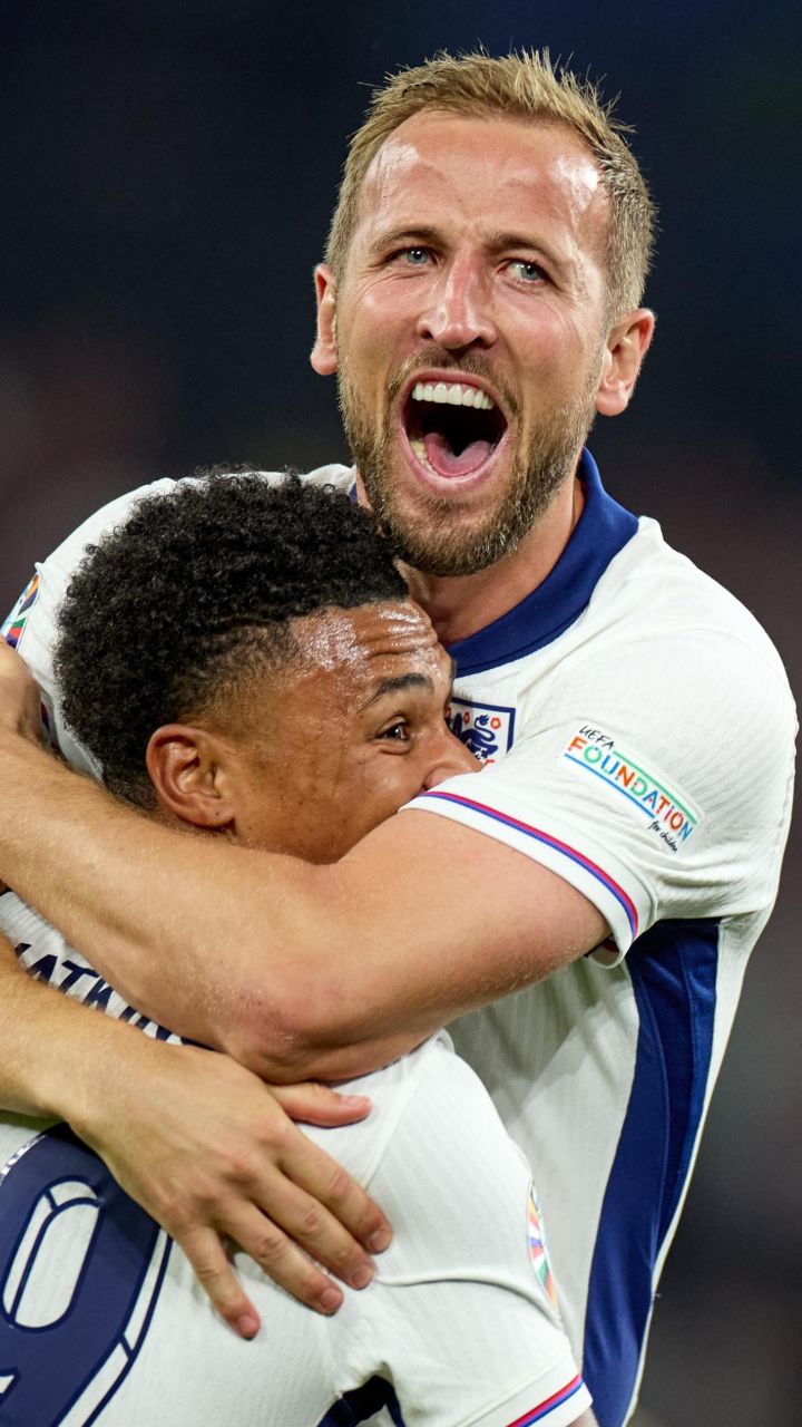 英格兰全队配合默契，携手晋级欧洲杯决赛